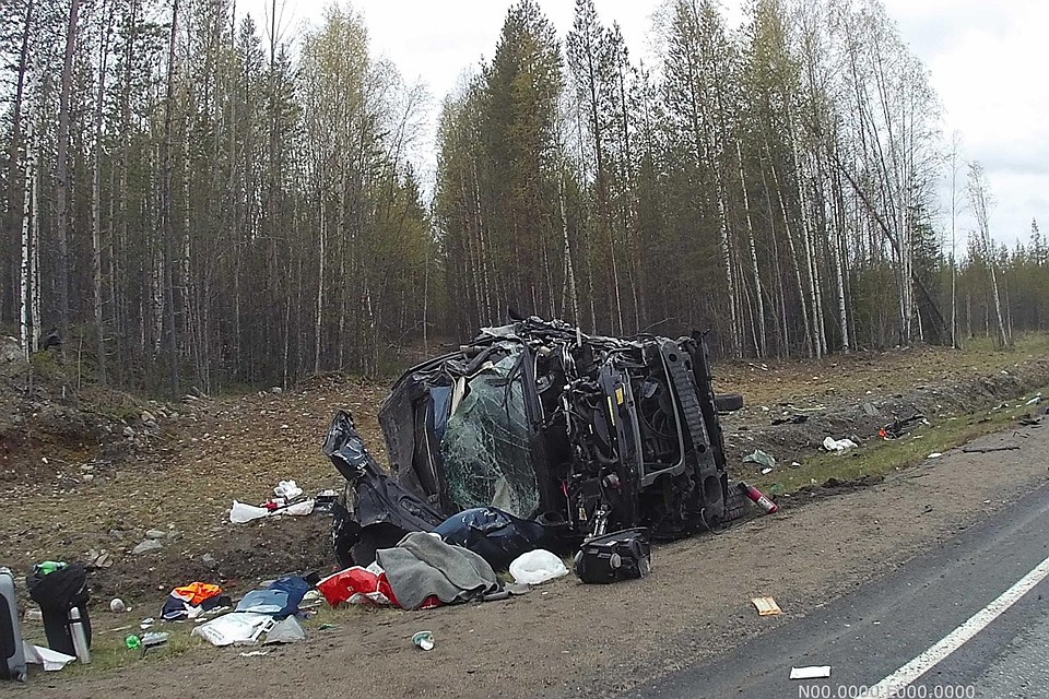 От леговушки осталсь груда железа. Фото: УГИБДД по республике Карелия