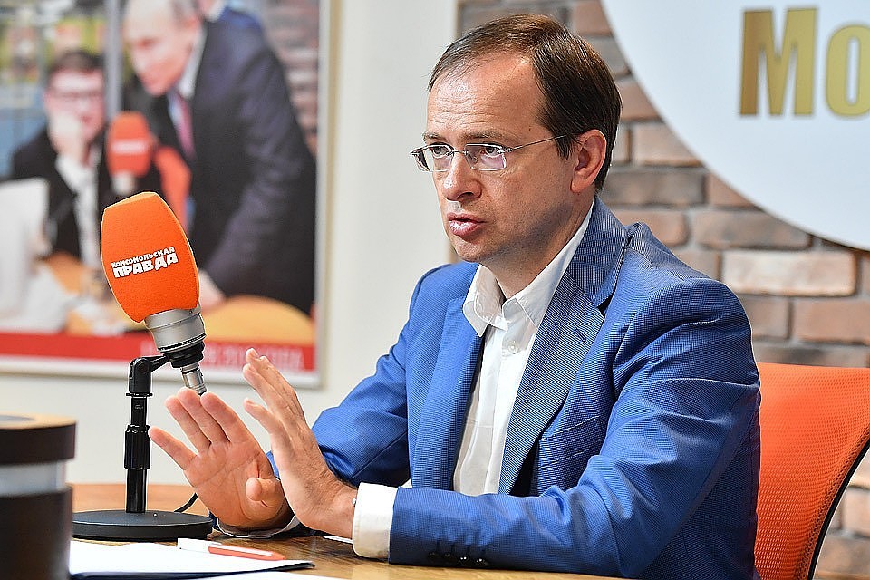 Министр культуры РФ Владимир Мединский сразу отреагировал на «чудовищный инцидент» в Гданьске, назвал комментарий музея «за гранью добра и зла»