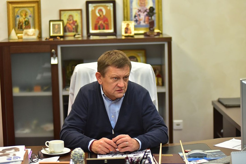 Александра Караськова задержали вместе с его супругой.