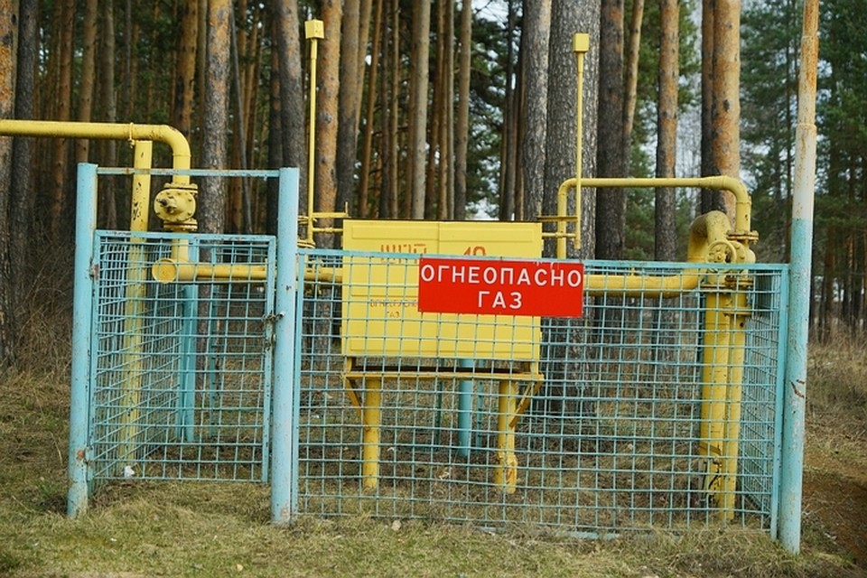 Слесари получили сильные ожоги глаз и ушибы