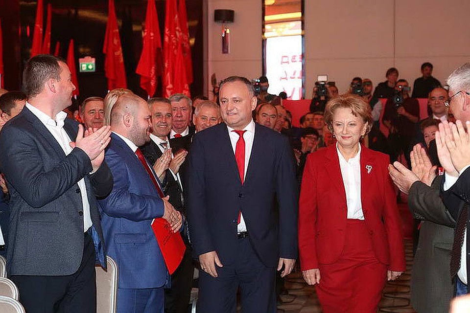 Президент Молдавии Игорь Додон и спикер парламента Зинаида Гречаный. Фото: ПСРМ