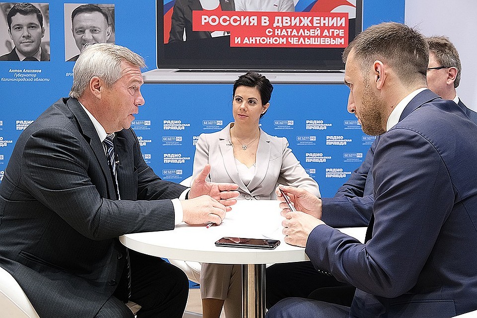 Глава донского региона ответил на важные вопросы в эфире выездной радиостудии "КП".