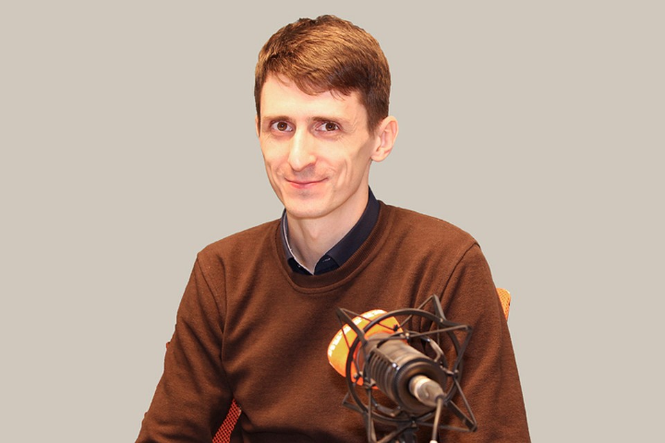 Сергей Гребенщиков в радиостудии "Комсомольской правды в Санкт-Петербурге". Автор фото Мария Газеева.