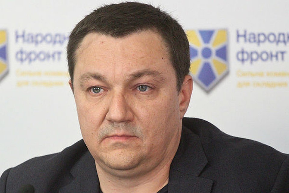 Минувшей ночью 46-летний депутат от "Народного фронта" выстрелил себе в голову