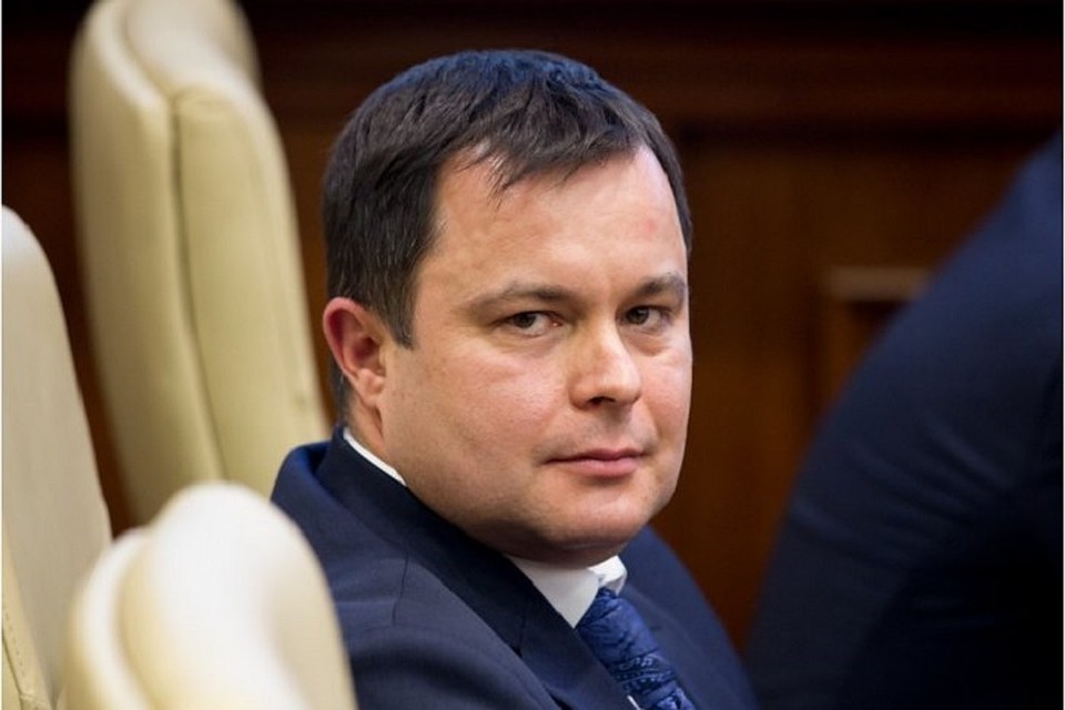 С 2018 года Александр Есауленко занимает должность заместителя директора Службы информационной безопасности