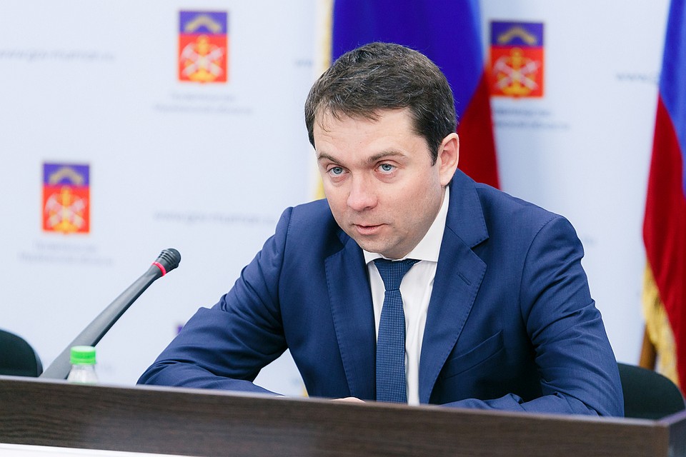 Андрей Чибис выразил свои соболезнования родственникам погибших. Фото: пресс-служба правительства Мурманской области.
