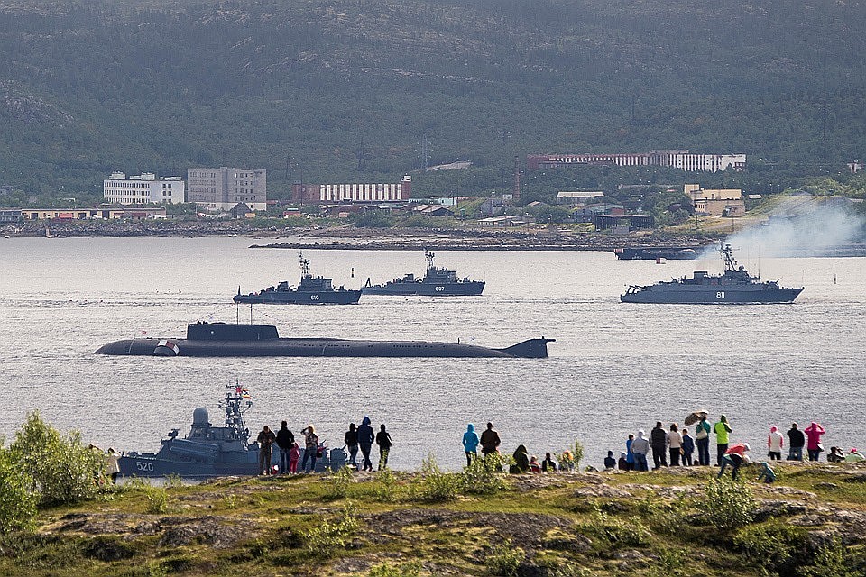 Министерство обороны России опубликовало имена 14 погибших в результате пожара на глубоководном аппарате ВМФ России офицеров