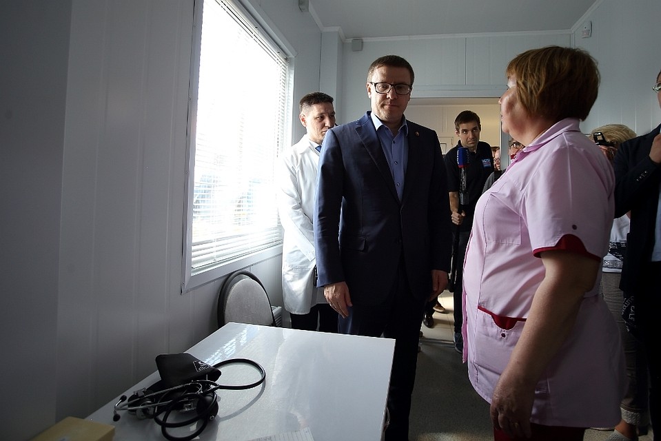 Алексей Текслер побывал в сельском ФАПе.