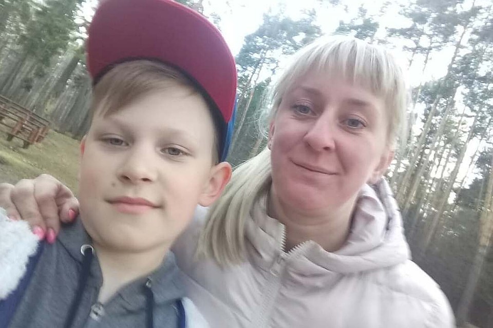 Мама Ярослава собирается подавать в суд, если беспризорных собак, искусавших Ярослава, не выловят. Фото: из семейного архива