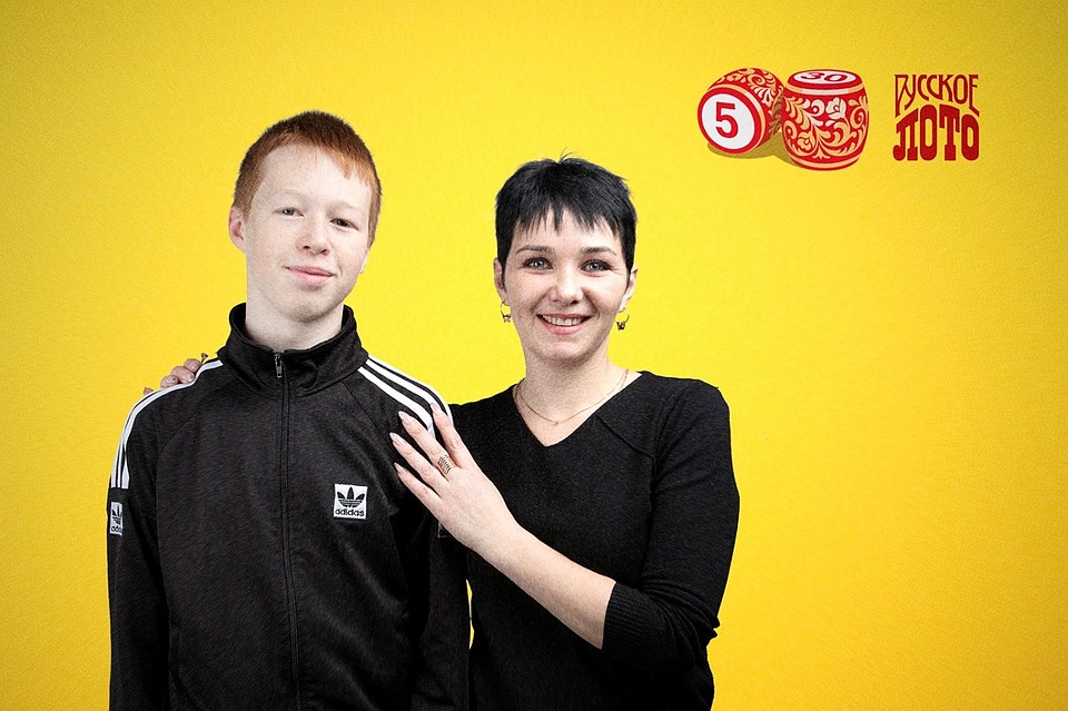 Елена Алайцева с сыном Фото: Столото