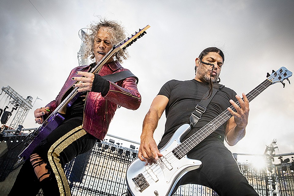 Metallica cо своей нелепой Gruppa krovi na rukave для креаклов является оправданием их заурядной и неинтересной жизни