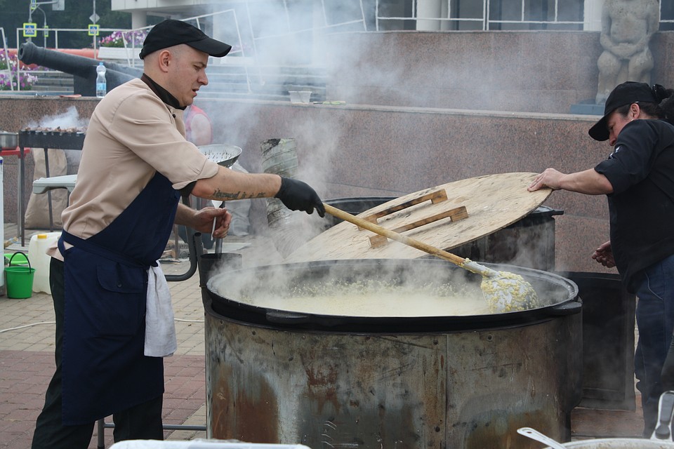В Белгороде проходит фестиваль «Русская каша».