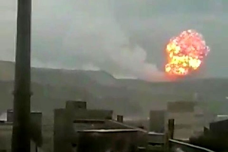 В военной части под Ачинском (Красноярский край) взрываются боеприпасы. Фото: группа в вайбере "Автодок"