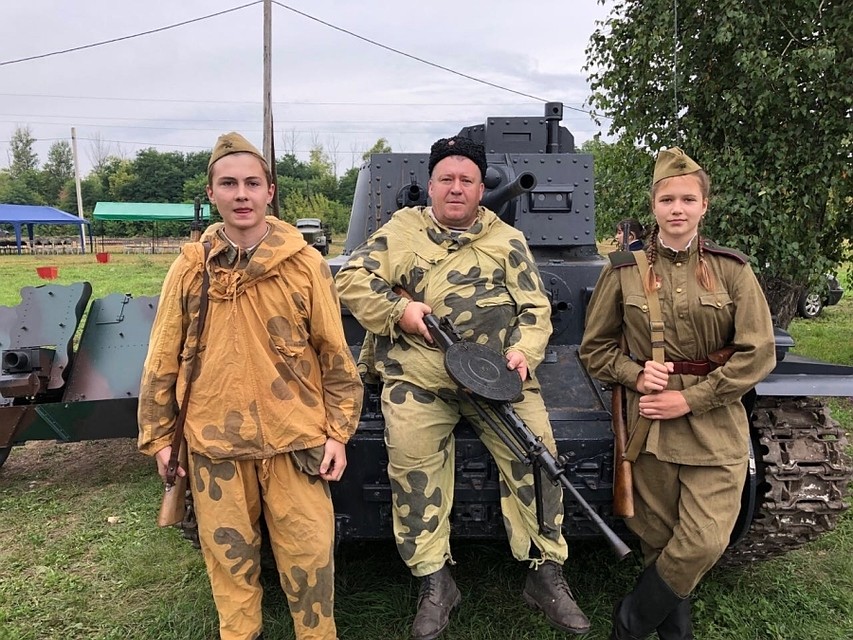 Белгородские поисковики приняли участие в военной реконструкции 1943 года. Фото пресс-службы УФССП России по Белгородской области.
