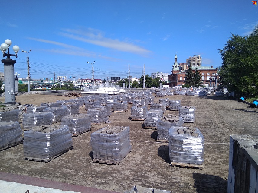 В Омске начали реконструкцию Театральной площади.