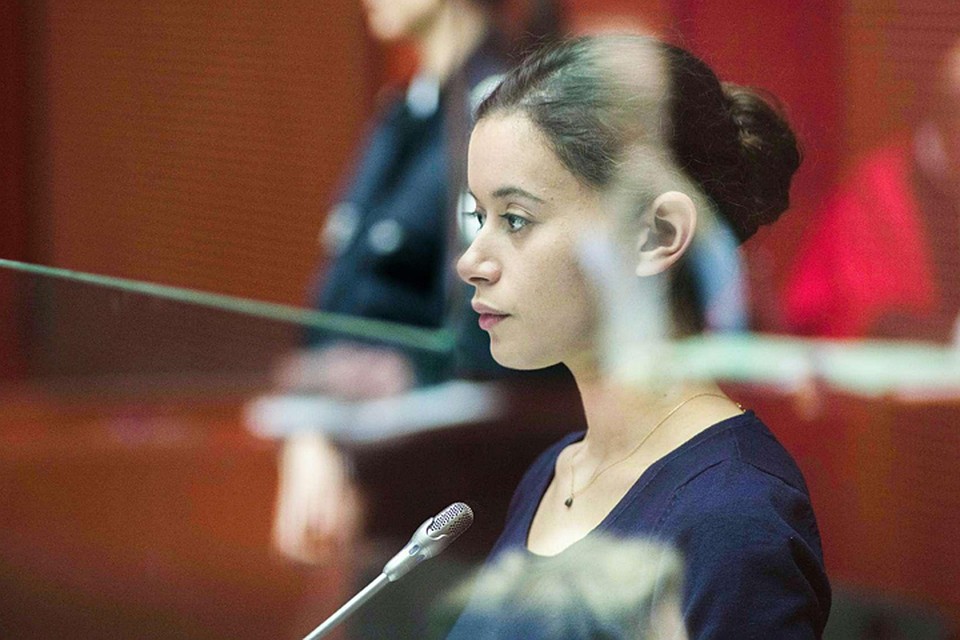 «Девушка с браслетом» - судебная драма, в очередной раз ставящая ребром вопрос фатального отчуждения между поколениями