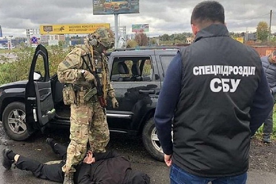 Сотрудники контрразведки СБУ обычно прячут лица и совсем не рады, когда их рассекретят. Фото: 24tv.ua
