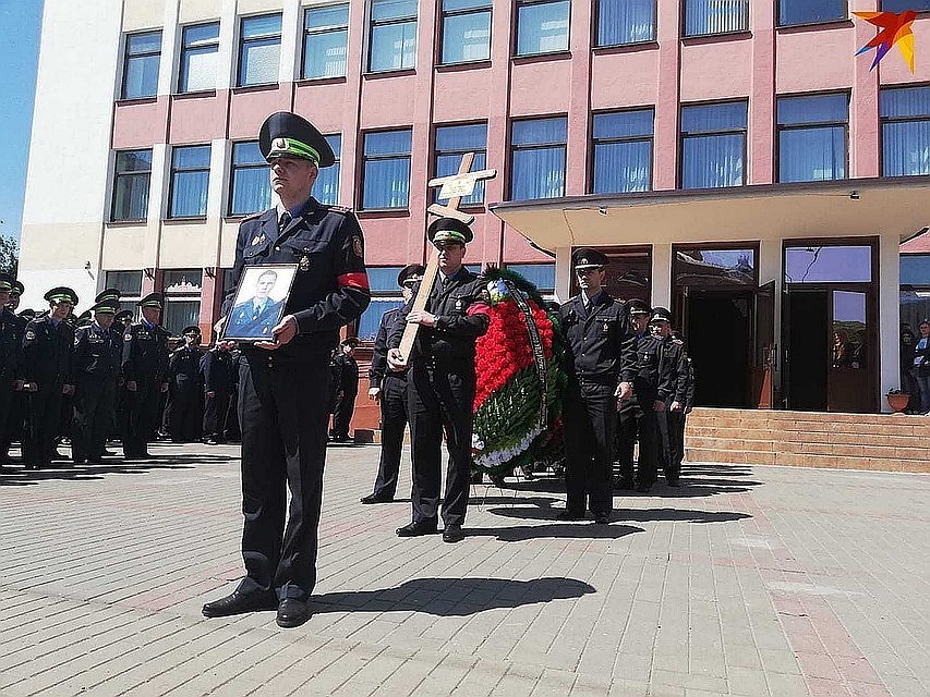 Евгения Потаповича похоронили в мае