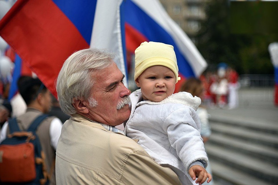 В День российского флага пройдет автопробег.