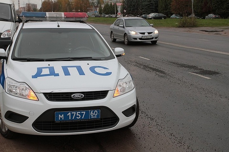 Под Всеволожском насмерть разбился 30-летний водитель "Мерседеса".