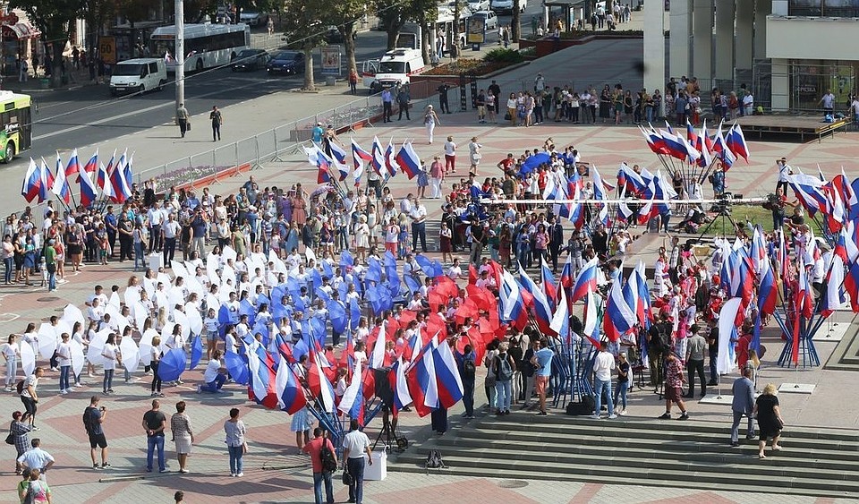 День государственного флага России традиционно отмечается 22 августа. Фото: Управление информационной политики Мининформ РК.