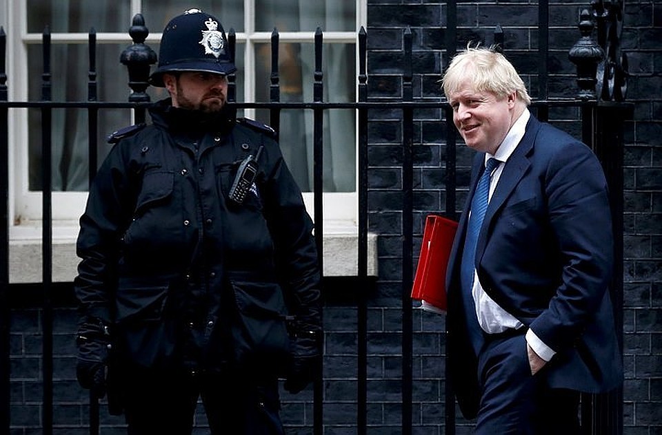Джонсон намерен сократить размер отступных при «жестком Brexit»