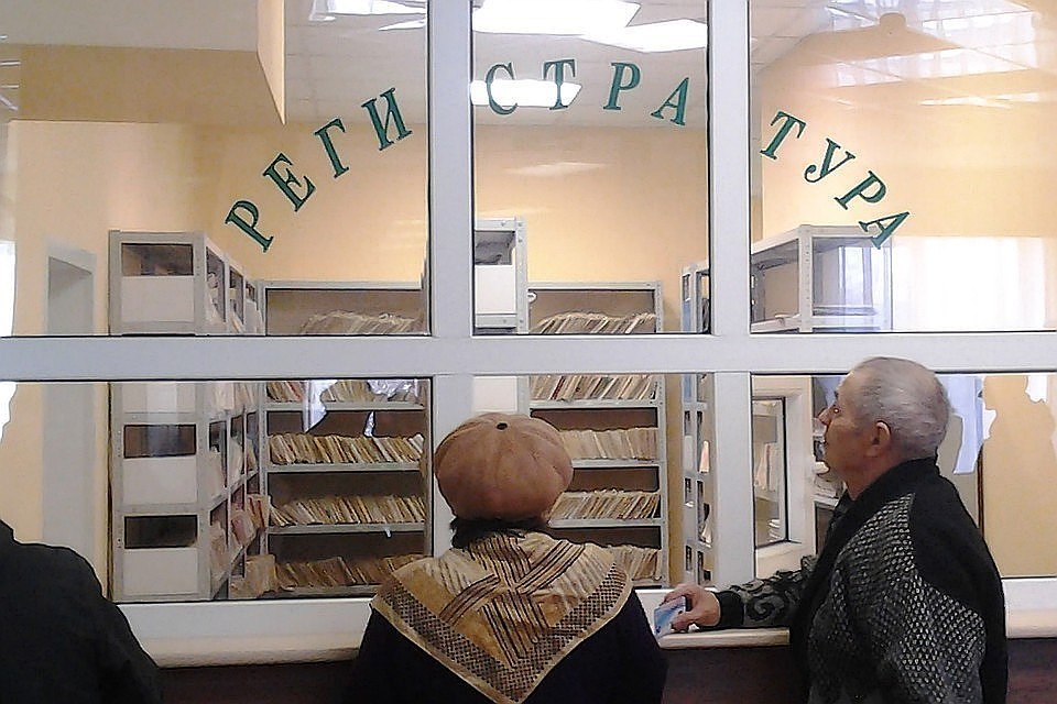 Нужно помнить, что к этому инфекционному заболеванию дыхательных путей восприимчивы люди в любом возрасте