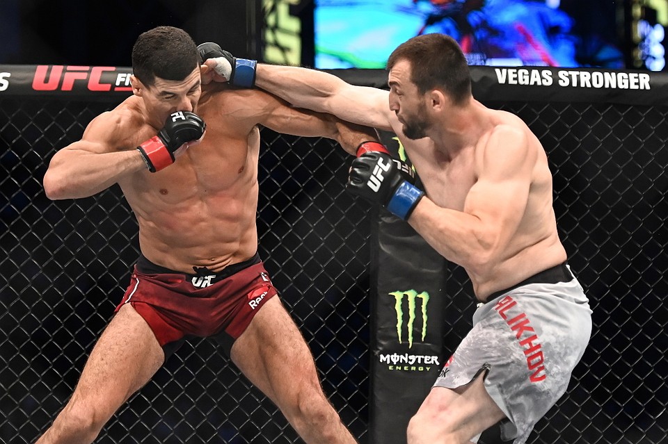 Муслим Салихов на UFC 242 разделался с Нордином Талебом меньше, чем за 5 минут
