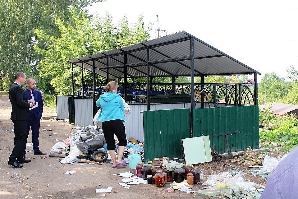 Ярославский омбудсмен приостановил перенос контейнерных площадок к домам.