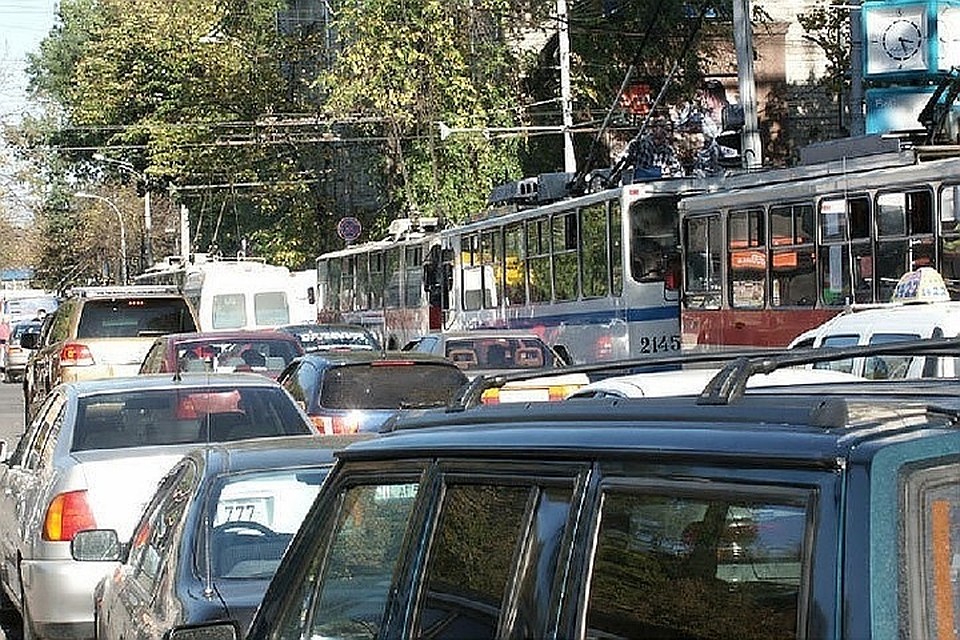 Утром в столице по традиции пробки
