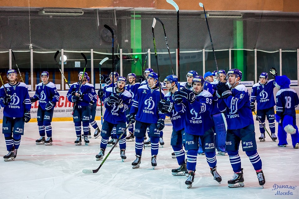 "Динамо" одержало первую победу в домашней серии игр Фото: vhl.dynamo.ru
