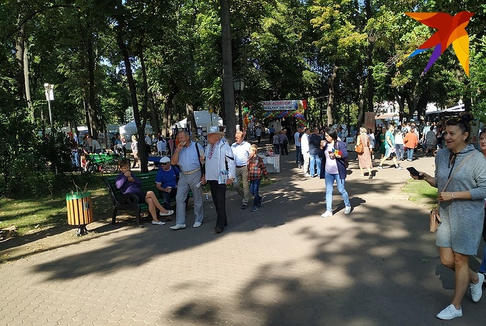 Погода в Кишиневе позволяет наслаждаться отдыхом в парке