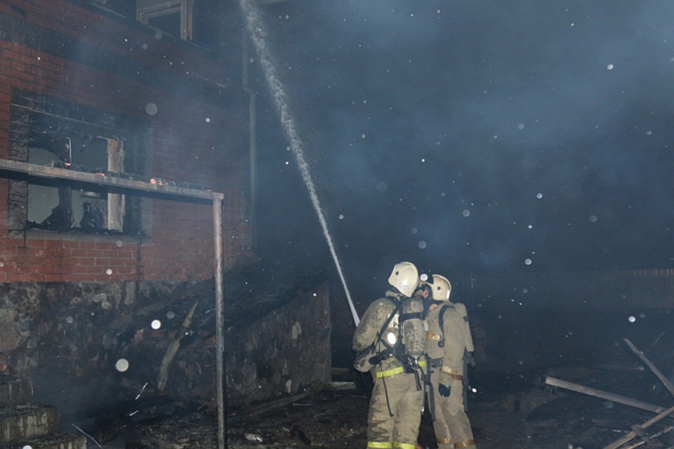 Ночной пожар в Барнауле