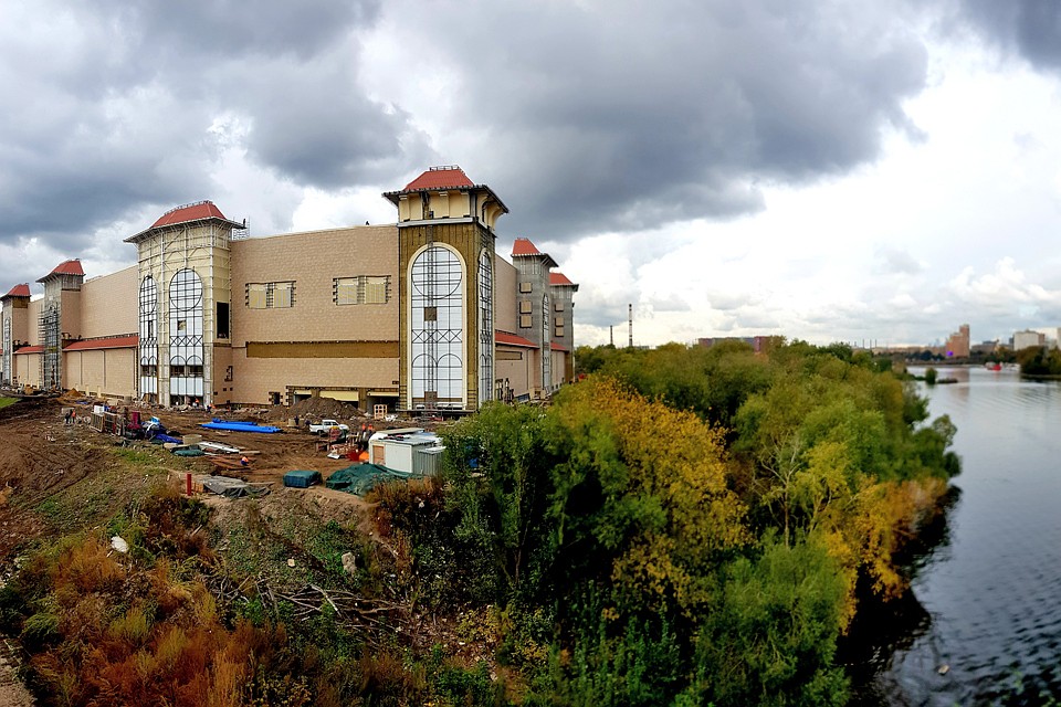 С каждым годом территория ЗИЛа преображается