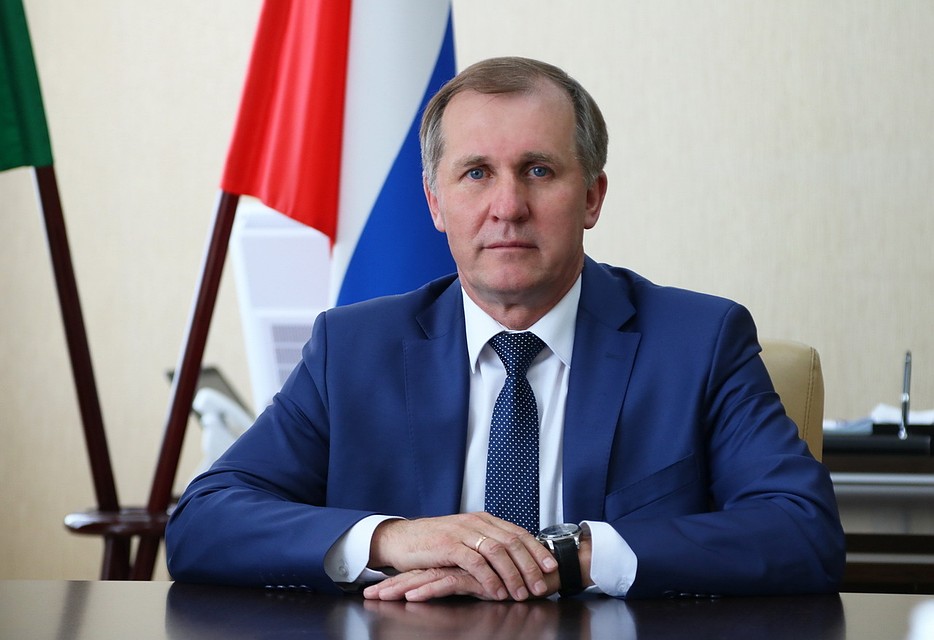 Впервые на должность главы Брянской городской администрации Александра Макарова назначили в декабре 2015 года.