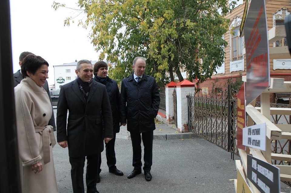 В Тобольском и Вагайском районах увеличат финансирование строительства автодорог