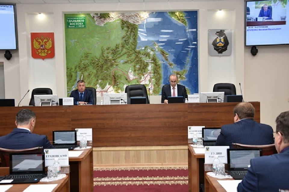 В новый созыв Закдумы перешли всего три депутата из VI созыва