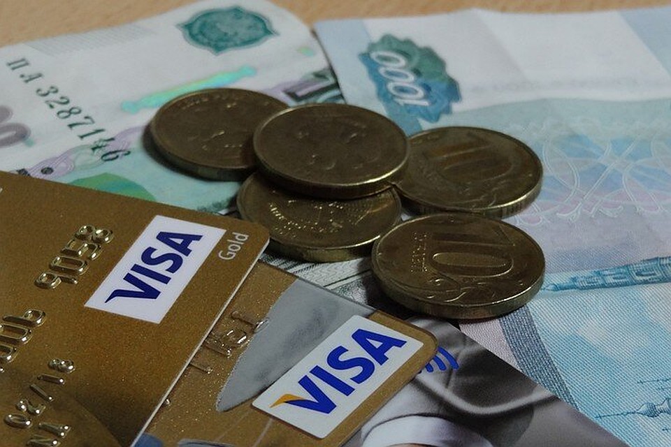 В Лабытнанги разыскивают укравшего 25 тысяч рублей с банковской карты
