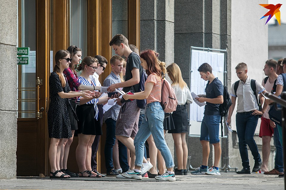 Особенно привлекают выпускников предприятия, где решают вопросы с жильем