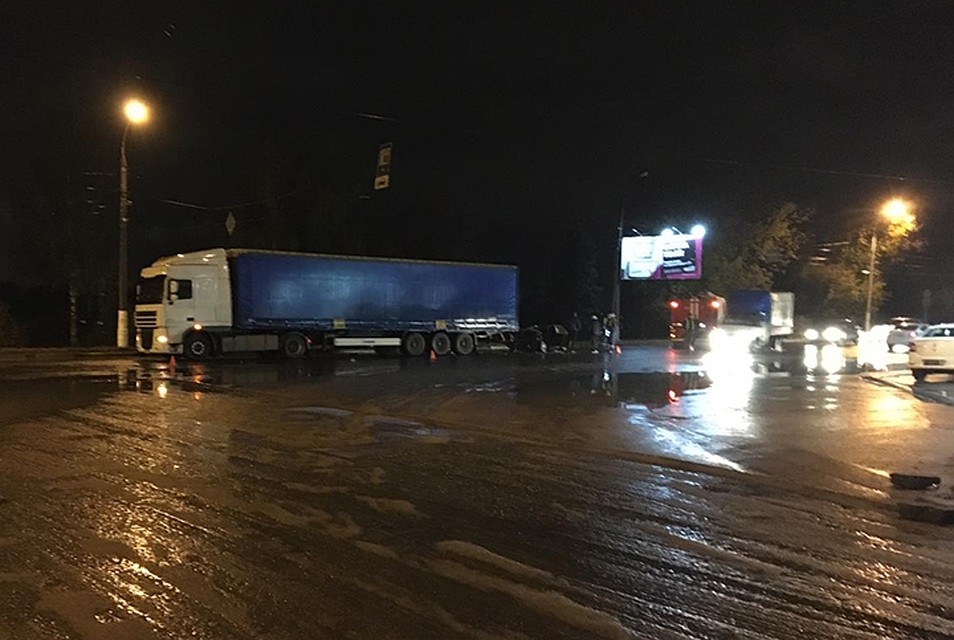 Водитель легковушки погиб после столкновения с большегрузом Фото: УГИБДД России по Тверской области