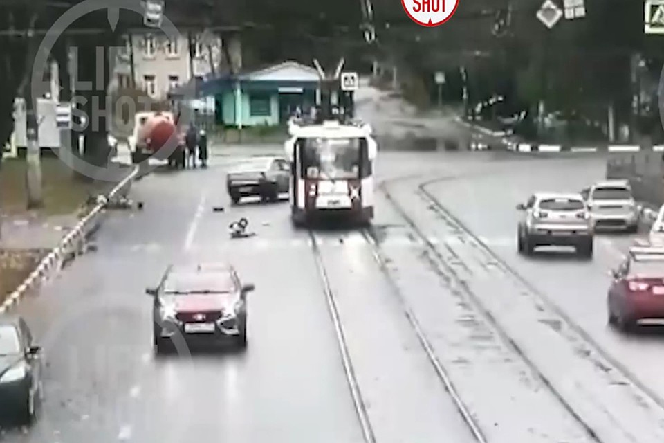 Опубликовано шокирующее видео страшного ДТП на пешеходном переходе