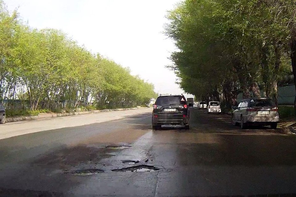 Причиной судебного спора стала дорожная яма. Фото: dorogi-onf.ru