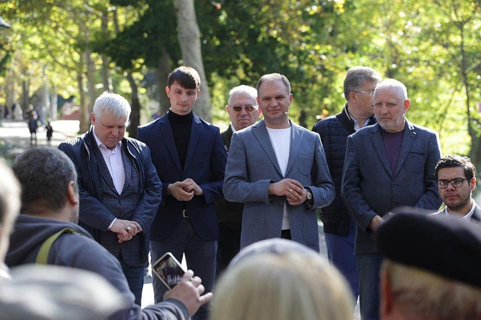 15:58 12/10/2019 Ион Чебан провёл встречу с жителями Ботаники и ответил на их вопросы
