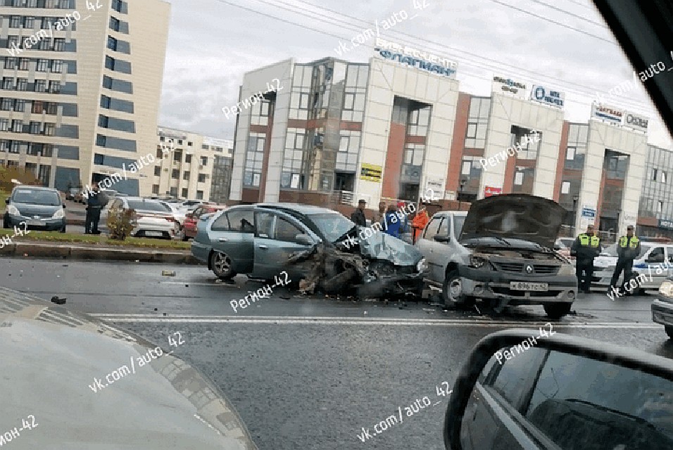 Тройное ДТП в Кемерове попало на видео