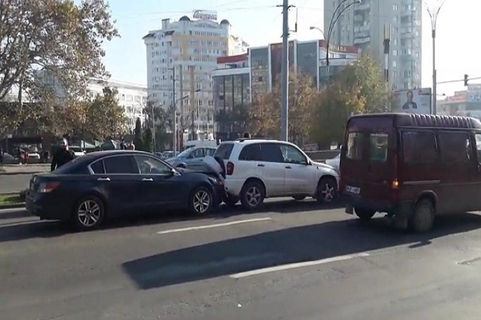 К счастью, в ДТП никто не пострадал (Фото: Protv.md).