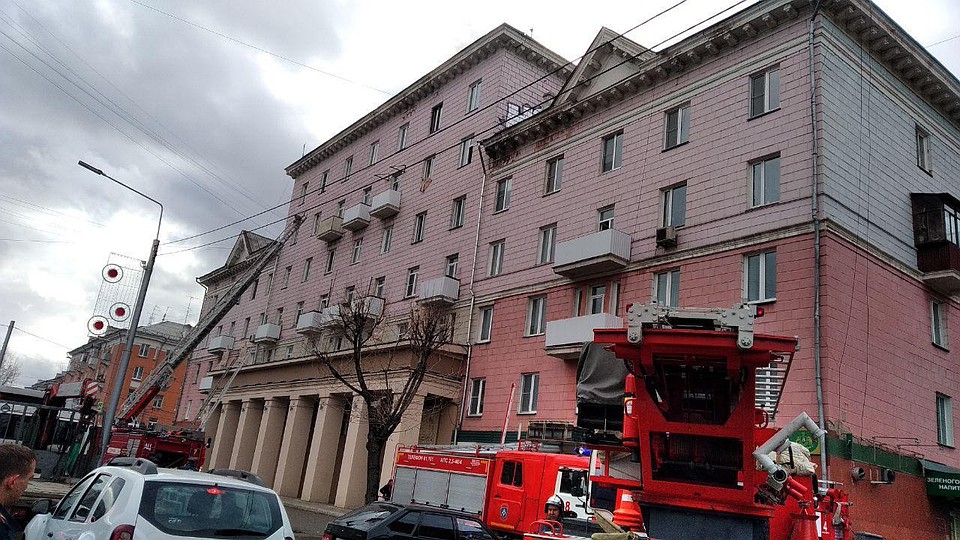 Пожар в семиэтажке Фото: ГУ МЧС по Красноярскому краю