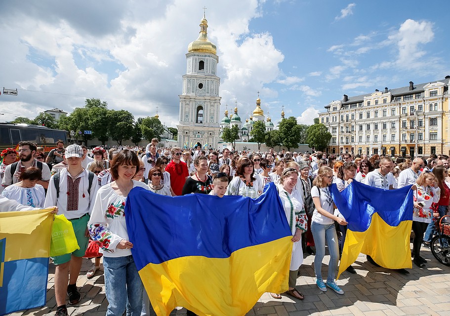 Украинцев и белорусов могут освободить от экзамена при получении статуса носителя русского