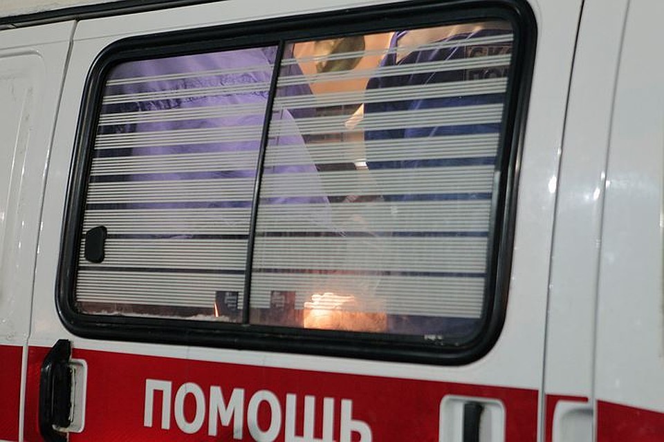 В больницу после ДТП увезли четырех молодых людей.