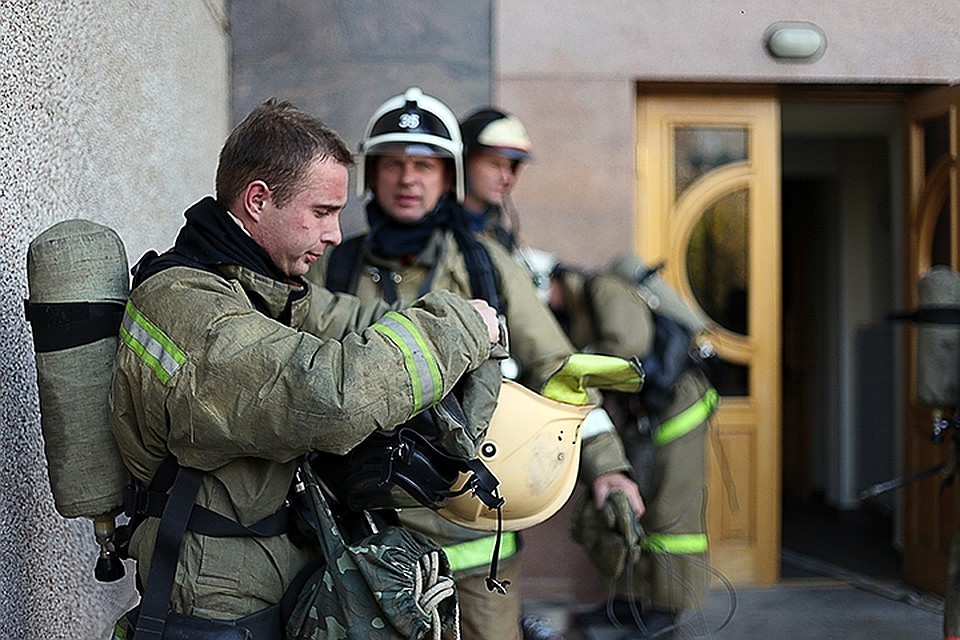 Всего для ликвидации последствий пожара было задействовано 14 человек и 4 единицы техники.