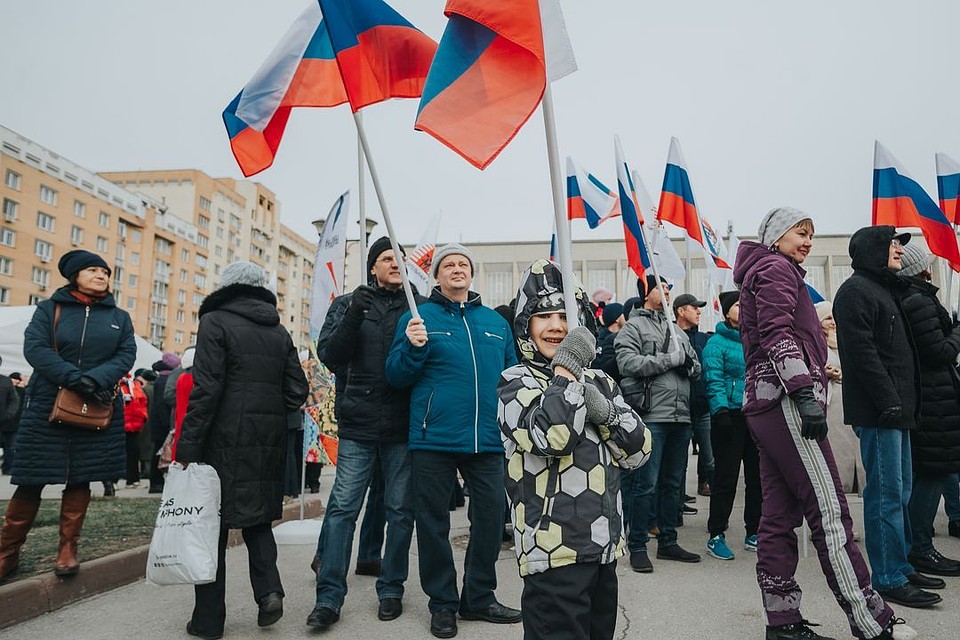 Многие сибиряки пришли на праздник с детьми.